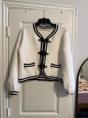 Elie Tahari White Knitted Cardigan with Black Trim